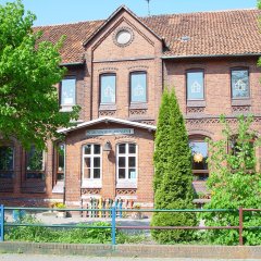 Frontansicht Grundschule Adensen