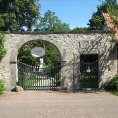 historischer Torbogen